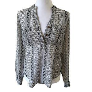 Dizzylissy Women’s V-Neck With Buttons Long Sleeves Blouse Black & White Size S